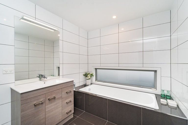 Photo of property in 53 Collingwood Street, Hokowhitu, Palmerston North, 4410