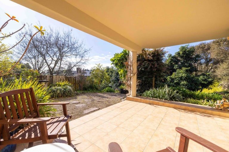 Photo of property in 39 Bayvista Close, Welcome Bay, Tauranga, 3112