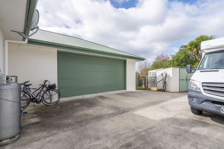 Photo of property in 18 Hamon Place, Pukehangi, Rotorua, 3015