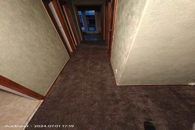 Photo of property in 201 Chivalry Road, Glenfield, Auckland, 0629