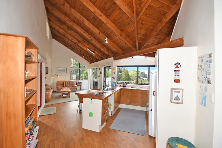 Photo of property in 6 Hillside Crescent, Leigh, 0985