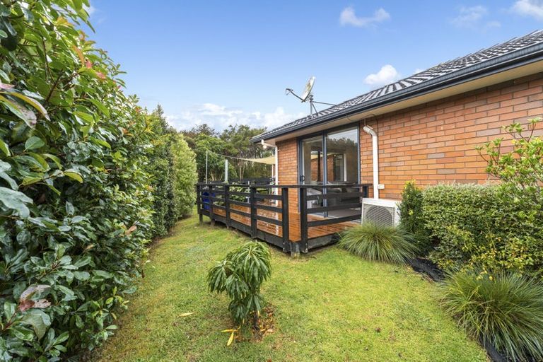 Photo of property in 21 Misty Valley Drive, Henderson, Auckland, 0612