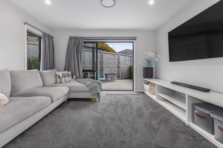 Photo of property in 14 Schooner Drive, Whitby, Porirua, 5024