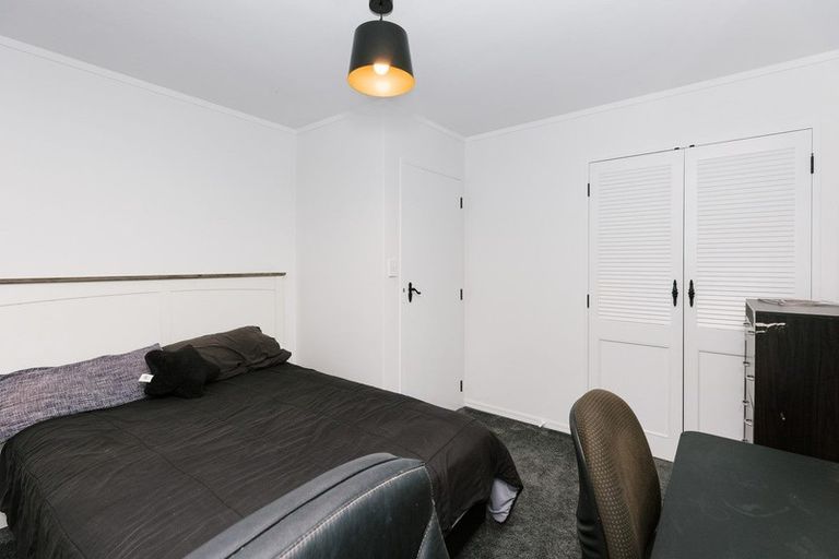 Photo of property in 23b Pahiatua Street, Hokowhitu, Palmerston North, 4410