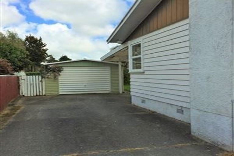 Photo of property in 38 Highbury Drive, Levin, 5510