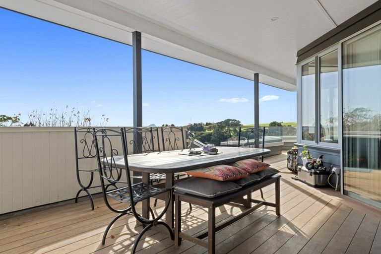 Photo of property in 60 Adler Drive, Ohauiti, Tauranga, 3112