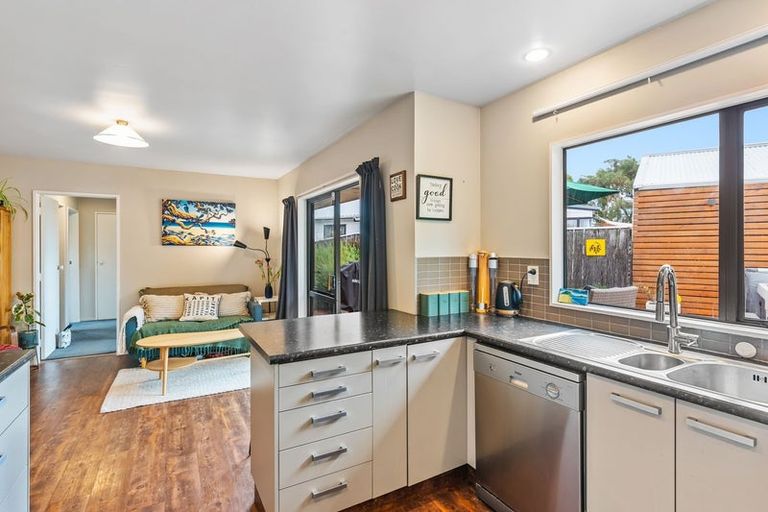 Photo of property in 37 Campbell Avenue, Paraparaumu, 5032