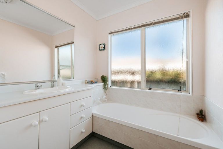 Photo of property in 1 Grantham Close, Gate Pa, Tauranga, 3112