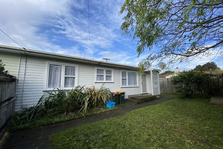 Photo of property in 98c Waiwhetu Road, Waterloo, Lower Hutt, 5011