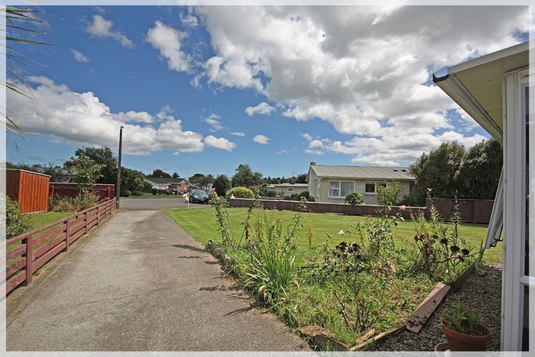 Photo of property in 7 Harlech Street, Levin, 5510