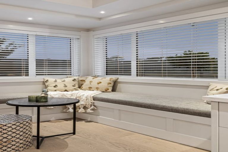 Photo of property in 71 Oak Road, Poraiti, Napier, 4112