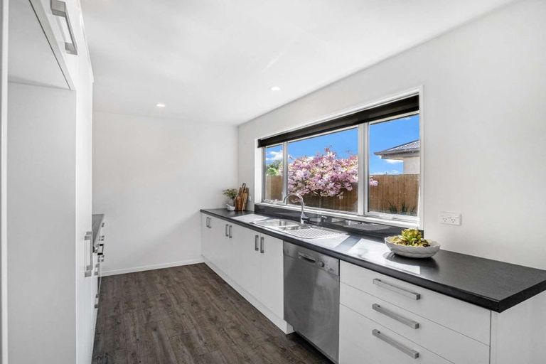 Photo of property in 14 Saint Adela Place, Woolston, Christchurch, 8062