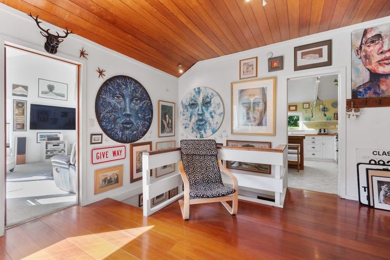 Photo of property in 75 Morley Street, New Plymouth, 4310