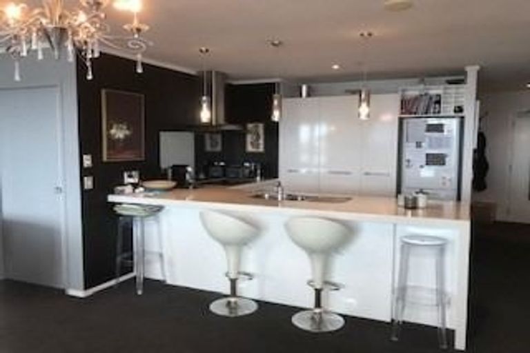 Photo of property in 12/72e Devonport Road, Tauranga, 3110