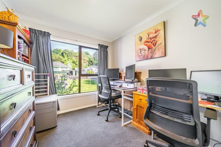 Photo of property in 13 Lees Grove, Wainuiomata, Lower Hutt, 5014
