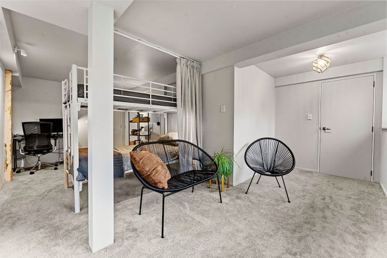 Photo of property in 204 Verbena Road, Birkdale, Auckland, 0626