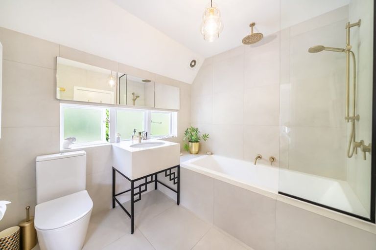 Photo of property in 12 Cheviot Road, Lowry Bay, Lower Hutt, 5013