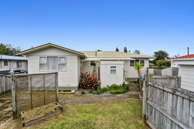 Photo of property in 142 College Road, Edgecumbe, 3120