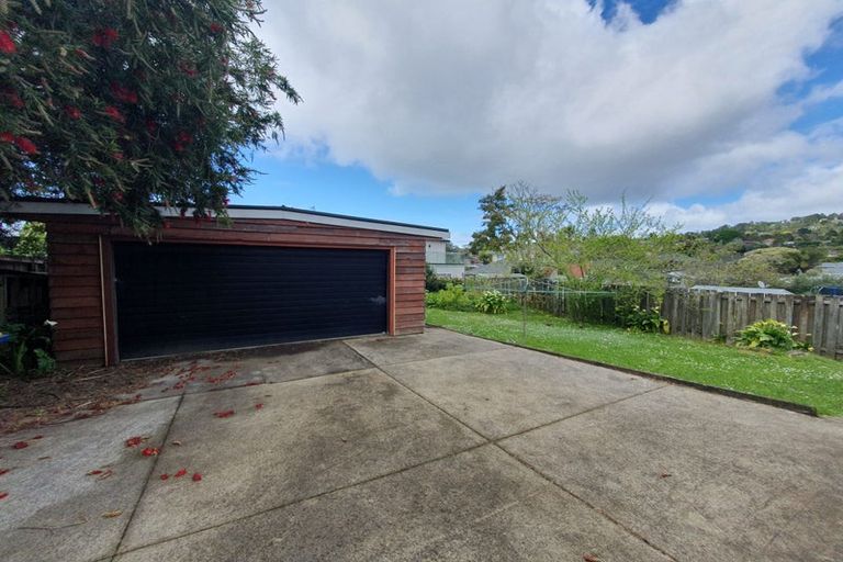 Photo of property in 37 Hilling Street, Titirangi, Auckland, 0604