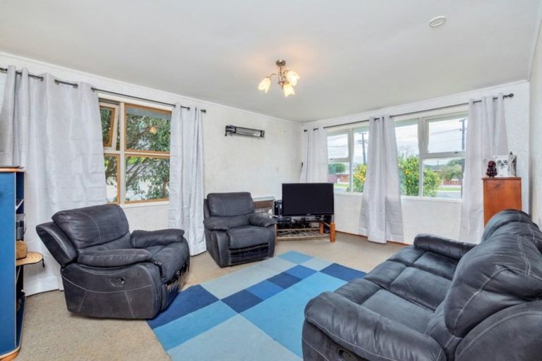 Photo of property in 12 Almond Place, Mount Wellington, Auckland, 1060