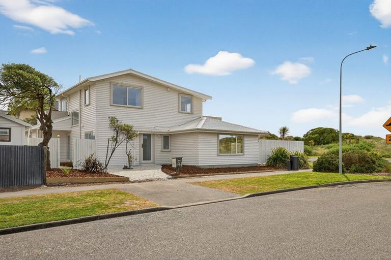 Photo of property in 2 Jellicoe Street, South New Brighton, Christchurch, 8062