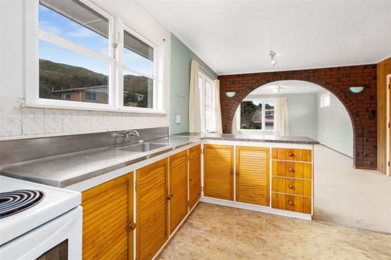 Photo of property in 57 Arahura Crescent, Waitangirua, Porirua, 5024