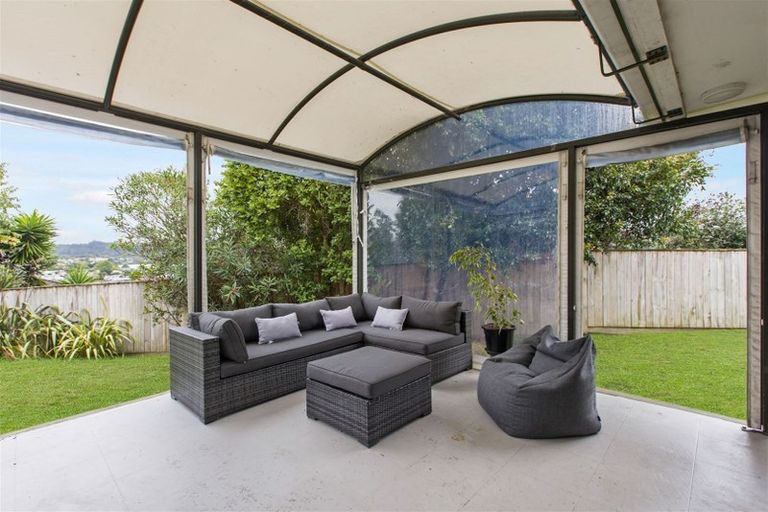 Photo of property in 33 Tree View Avenue, Glenfield, Auckland, 0629