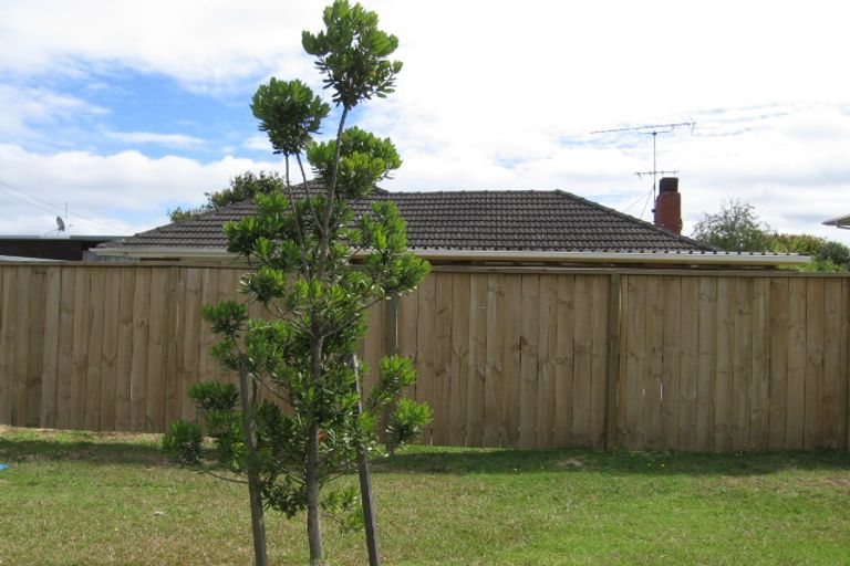 Photo of property in 242 Forrest Hill Road, Forrest Hill, Auckland, 0620