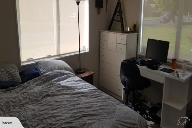 Photo of property in 10 Waimoko Glen, Swanson, Auckland, 0612