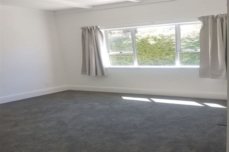 Photo of property in 52 Evans Road, Glen Eden, Auckland, 0602