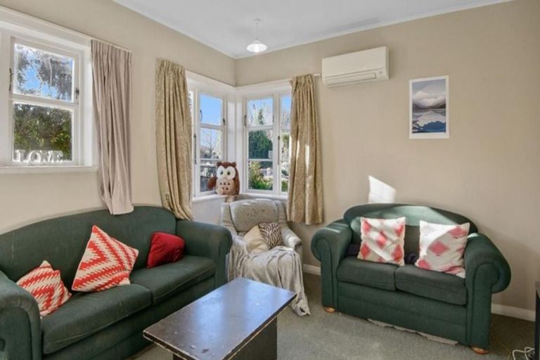 Photo of property in 17 Paeroa Street, Riccarton, Christchurch, 8041