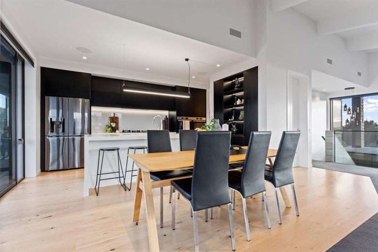 Photo of property in 30 Caroline Heights, Omaha, 0986