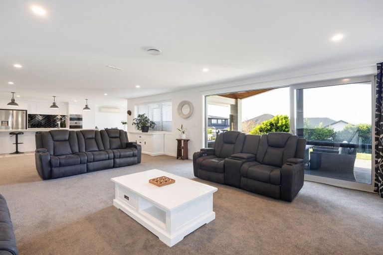 Photo of property in 21 Brywood Rise, Flagstaff, Hamilton, 3210