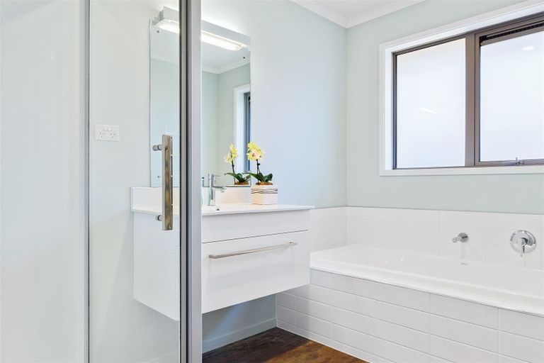 Photo of property in 155 Queenspark Drive, Parklands, Christchurch, 8083