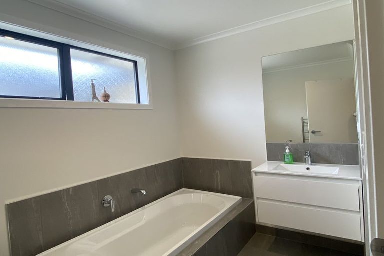 Photo of property in 76 Pragma Rise, Huntington, Hamilton, 3210