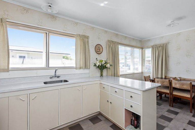 Photo of property in 1 Gardiner Place, Havelock North, 4130