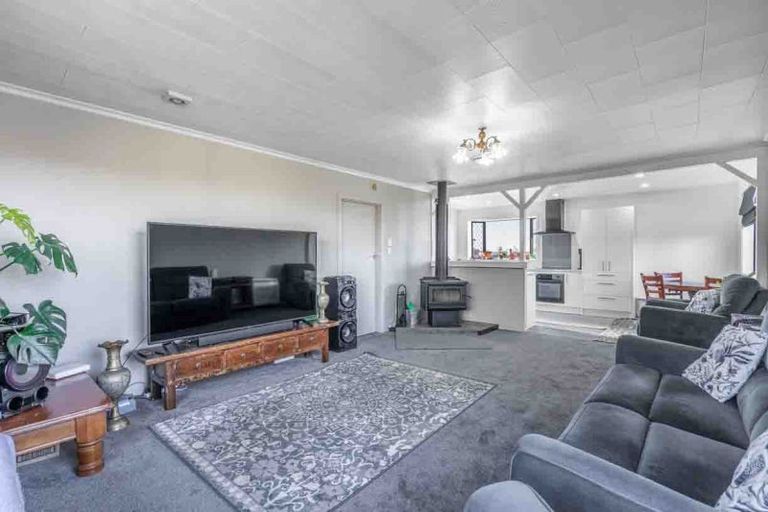 Photo of property in 65 Kilmarnock Street, Wallacetown, 9816