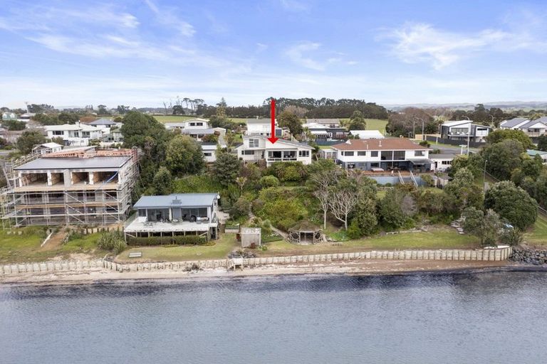 Photo of property in 4 Crispe Road, Clarks Beach, 2122