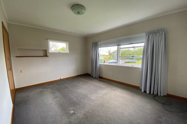 Photo of property in 106 Eversleigh Road, Belmont, Auckland, 0622