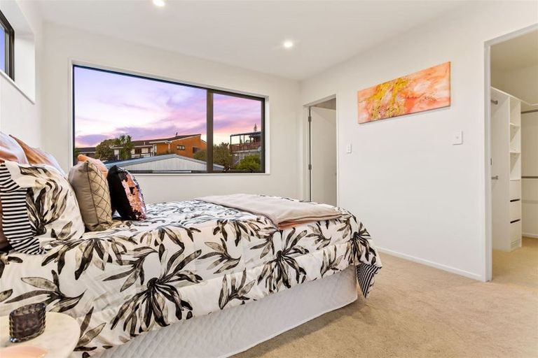 Photo of property in 152c Luckens Road, West Harbour, Auckland, 0618