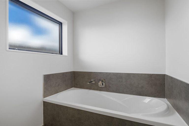 Photo of property in 23 Kawaupaka Road, Kaukapakapa, Helensville, 0875