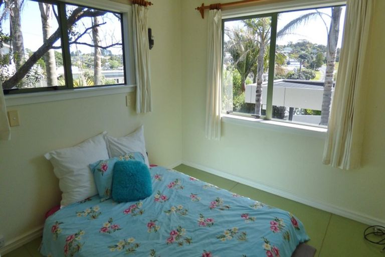 Photo of property in 1282 Whangaparaoa Road, Army Bay, Whangaparaoa, 0930