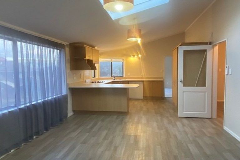 Photo of property in 68a Peterhouse Street, Tawa, Wellington, 5028