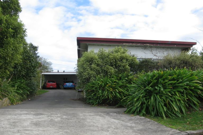 Photo of property in 1 Williams Terrace, Fitzherbert, Palmerston North, 4410