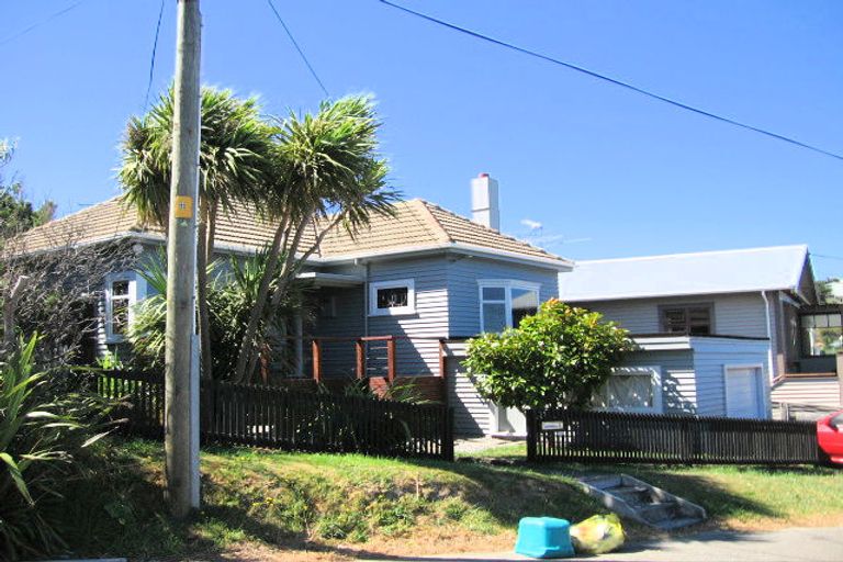 Photo of property in 33 Hudson Street, Island Bay, Wellington, 6023