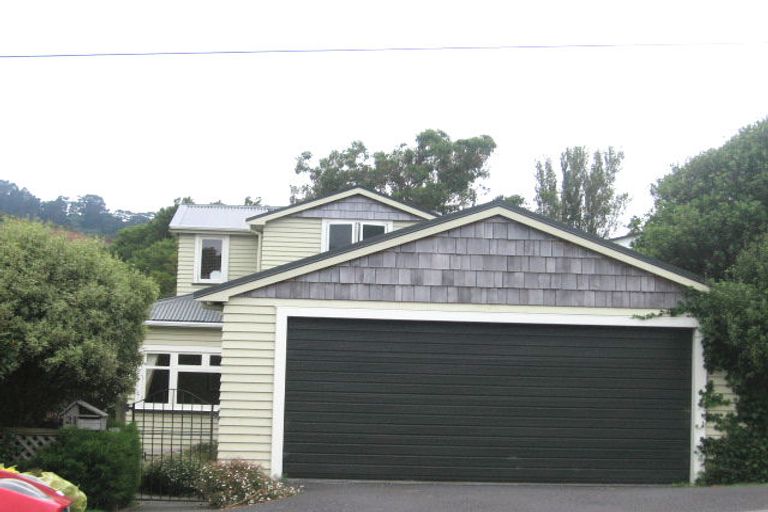 Photo of property in 21 Ngatoto Street, Khandallah, Wellington, 6035