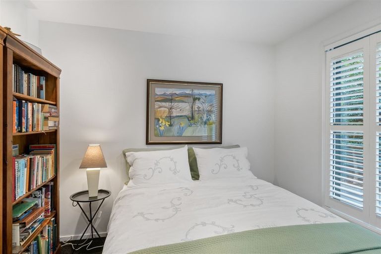 Photo of property in 1/124 Leinster Road, Merivale, Christchurch, 8014