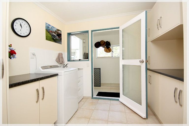 Photo of property in 1071 Queen Street East, Levin, 5510