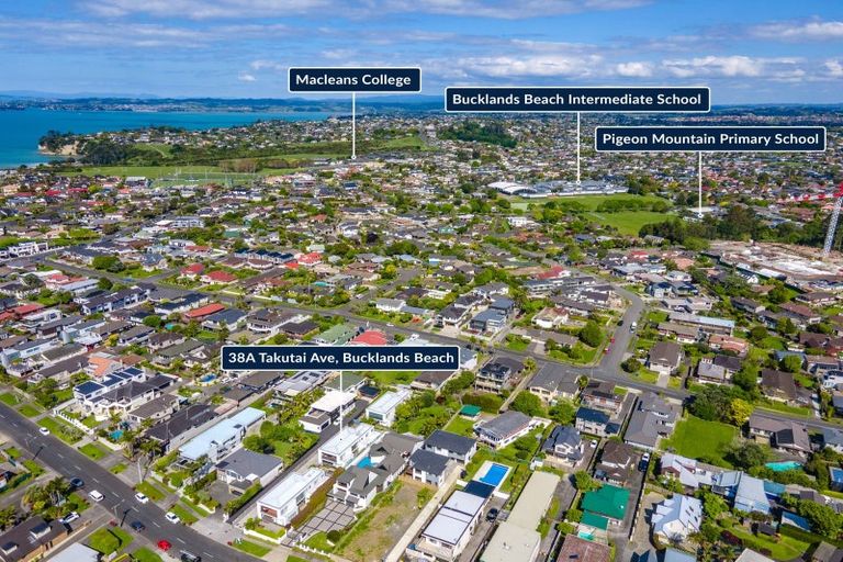 Photo of property in 38a Takutai Avenue, Bucklands Beach, Auckland, 2012