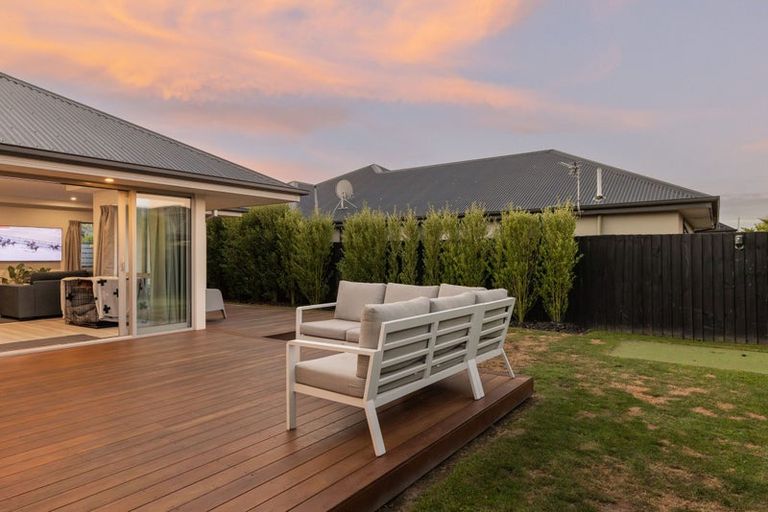 Photo of property in 11 Whitau Place, Marshland, Christchurch, 8083